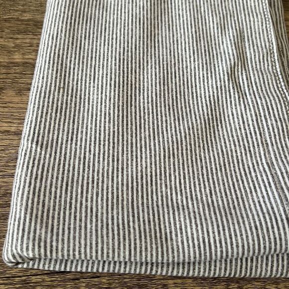 Lululemon Vinyasa Scarf - Picture 7 of 15